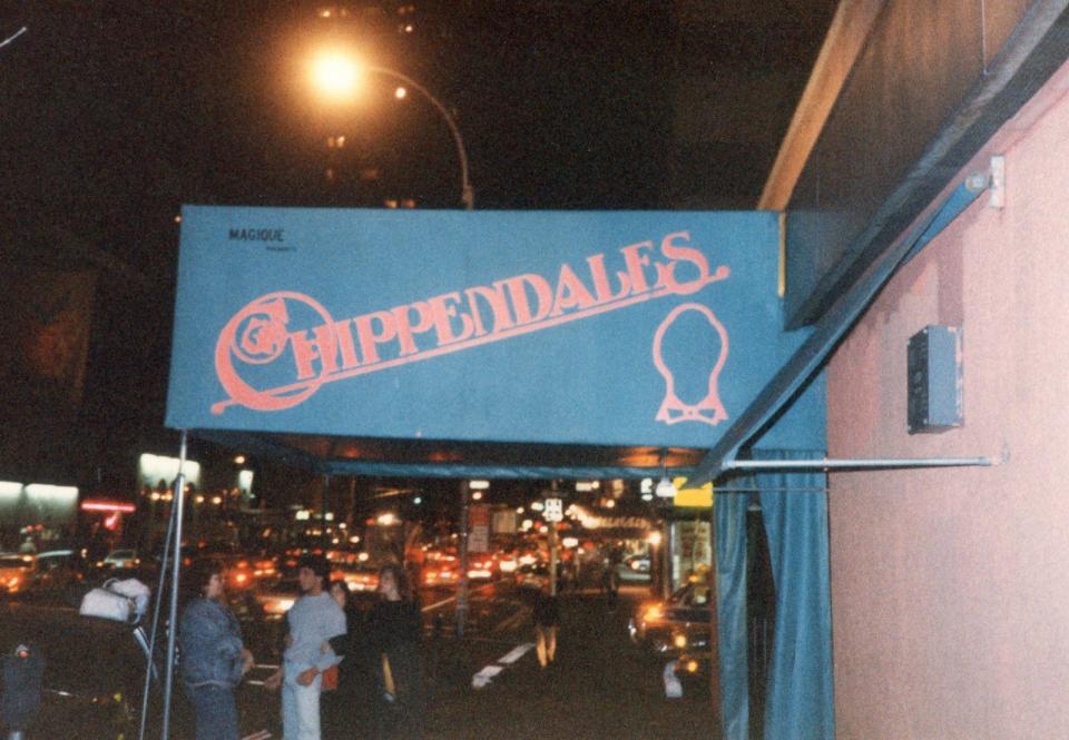 Zweigstellen eröffnen nach der Expansion: Das Bild zeigt den Eingang eines Chippendales-Clubs in New York. (Bild: A+E Networks)