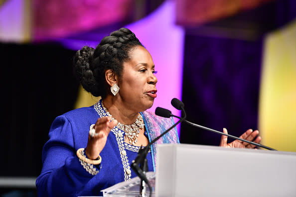 This congresswoman brought the #TakeAKnee protest to the House floor