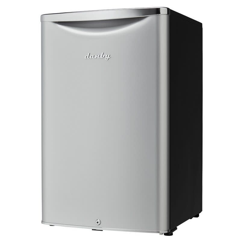 5) Danby Classic Freestanding Mini Fridge