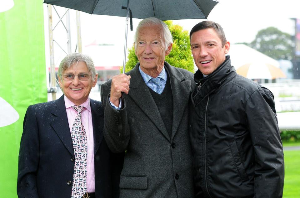 Lester Piggott with fellow riding greats Willie Carson and Frankie Dettori (Anna Gowthorpe/PA) (PA Archive)