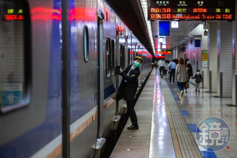 台鐵今（5日）宣布加開第二波春節加班車，1月10日0時起開放訂票。