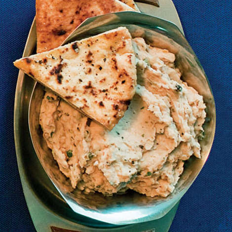 Garlicky White Bean Dip