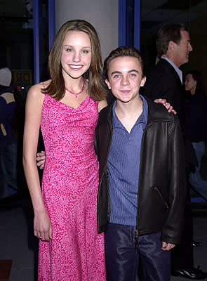 Amanda Bynes and Frankie Muniz at the Hollywood premiere of Josie and the Pussycats