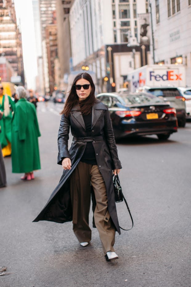 NYFW Street Style: Day Four FW19 — Sarah Christine  Street style bags, White  bag outfit, Dior saddle bag