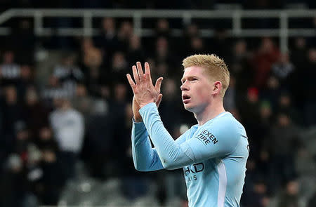 Soccer Football - Premier League - Newcastle United vs Manchester City - St James' Park, Newcastle, Britain - December 27, 2017 Manchester City's Kevin De Bruyne applauds fans after the match REUTERS/Scott Heppell