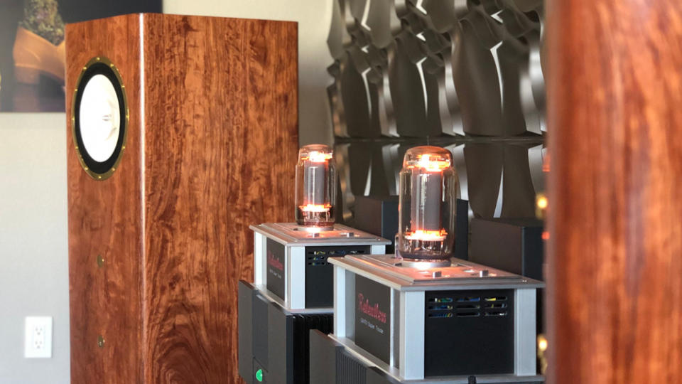 Songer Audio's S1 loudspeakers paired with Whammerdyne’s special-edition GM70 Monoblock amplifiers.