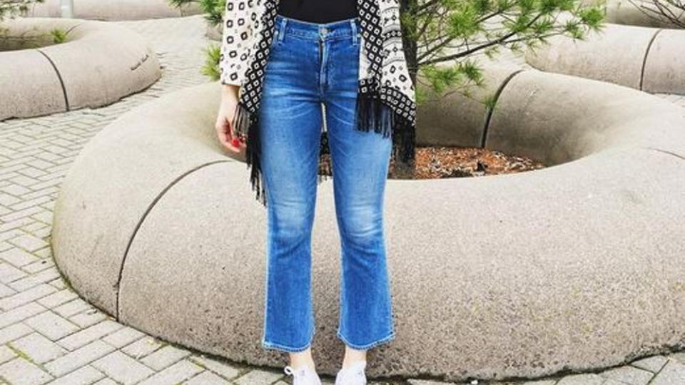 Cropped Flare ist der Jeans-Trend der Stunde