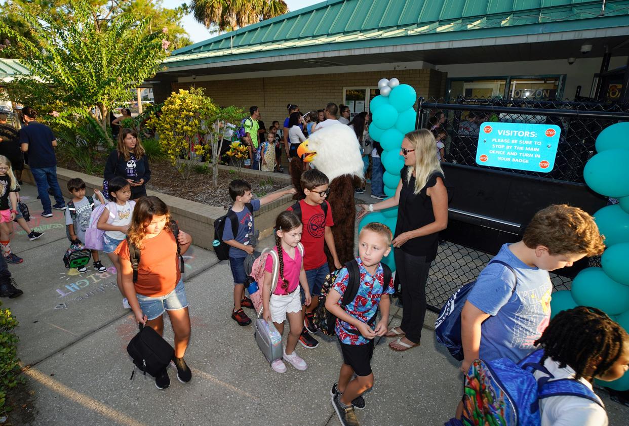 Students head to classes during the first day back to school at Horizon Elementary in Port Orange, Monday, Aug. 14, 2023. 