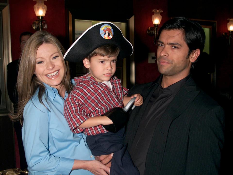 kelly ripa michael consuelos mark consuelos