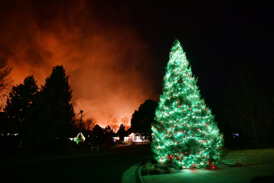 Wildland fire in Boulder county burning hundreds of structures. (Helen H. Richardson/MediaNews Gr / Denver Post via Getty Images)