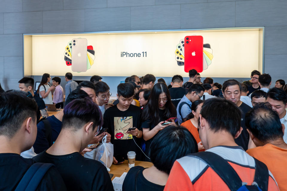 SHANGHAI, CHINA - SEPTEMBER 20: Customers experience iPhone 11 and iPhone 11 Pro at an Apple store on East Nanjing Road on September 20, 2019 in Shanghai, China. (Photo by Wang Gang/VCG via Getty Images)