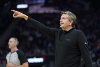 Minnesota Timberwolves head coach Chris Finch gestures toward players during the first half of his team's NBA basketball game against the Golden State Warriors in San Francisco, Thursday, Jan. 27, 2022. (AP Photo/Jeff Chiu)