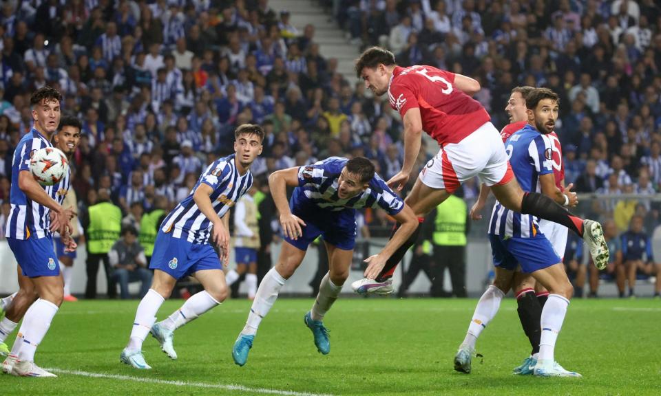 <span>Harry Maguire’s injury-time header earns Manchester United a breathless draw in Porto.</span><span>Photograph: Luis Vieira/AP</span>