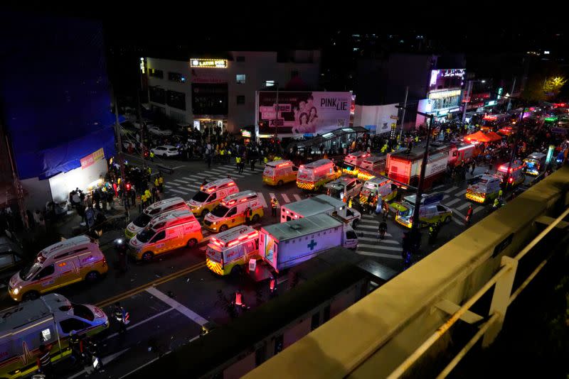 ▲南韓首爾梨泰院舉辦萬聖節派對，29日晚間發生人潮推擠意外，造成超過200人死傷，消息震驚國際。（圖／美聯社）