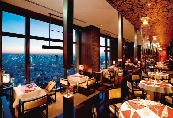 Enjoy Michelin-starred French cuisine with a view (Mandarin Oriental)