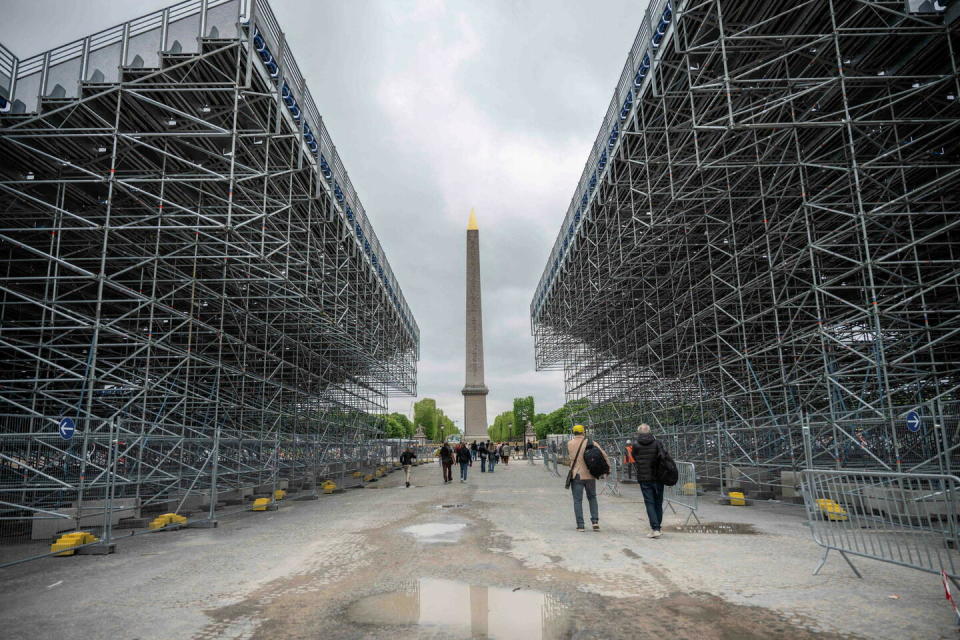 Construction des tribunes des prochains Jeux Olympiques d'été Place de la Concorde à Paris qui accueilleront le basket 3x3, le BMX freestyle, le break et le skateboard.  - Crédit : Blondet Eliot / Blondet Eliot/ABACA