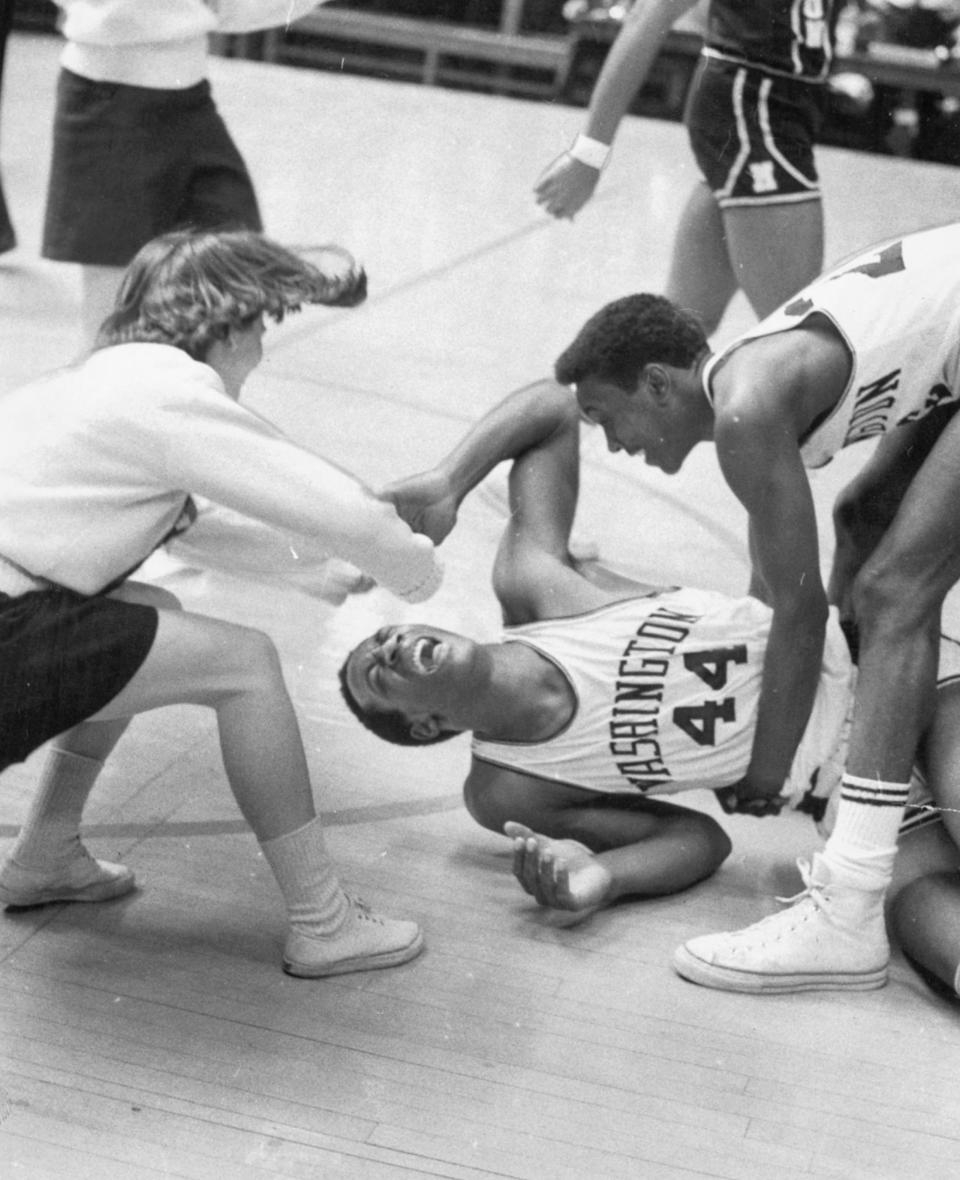 George McGinnis is overcome with jubilation after the Washington Continentals beat Marion High School in the semifinals at Hinkle fieldhouse. 