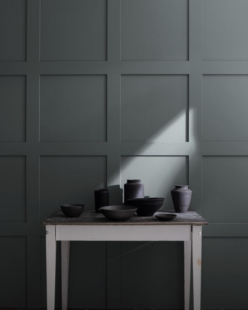 Dark gray paint color on wall