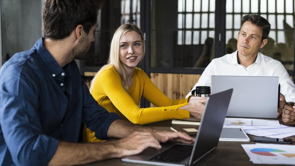 Freelancer haben in der Regel mehrere Auftraggeber. Ehrliche Kommunikation ist die Grundlage für eine gute Zusammenarbeit.