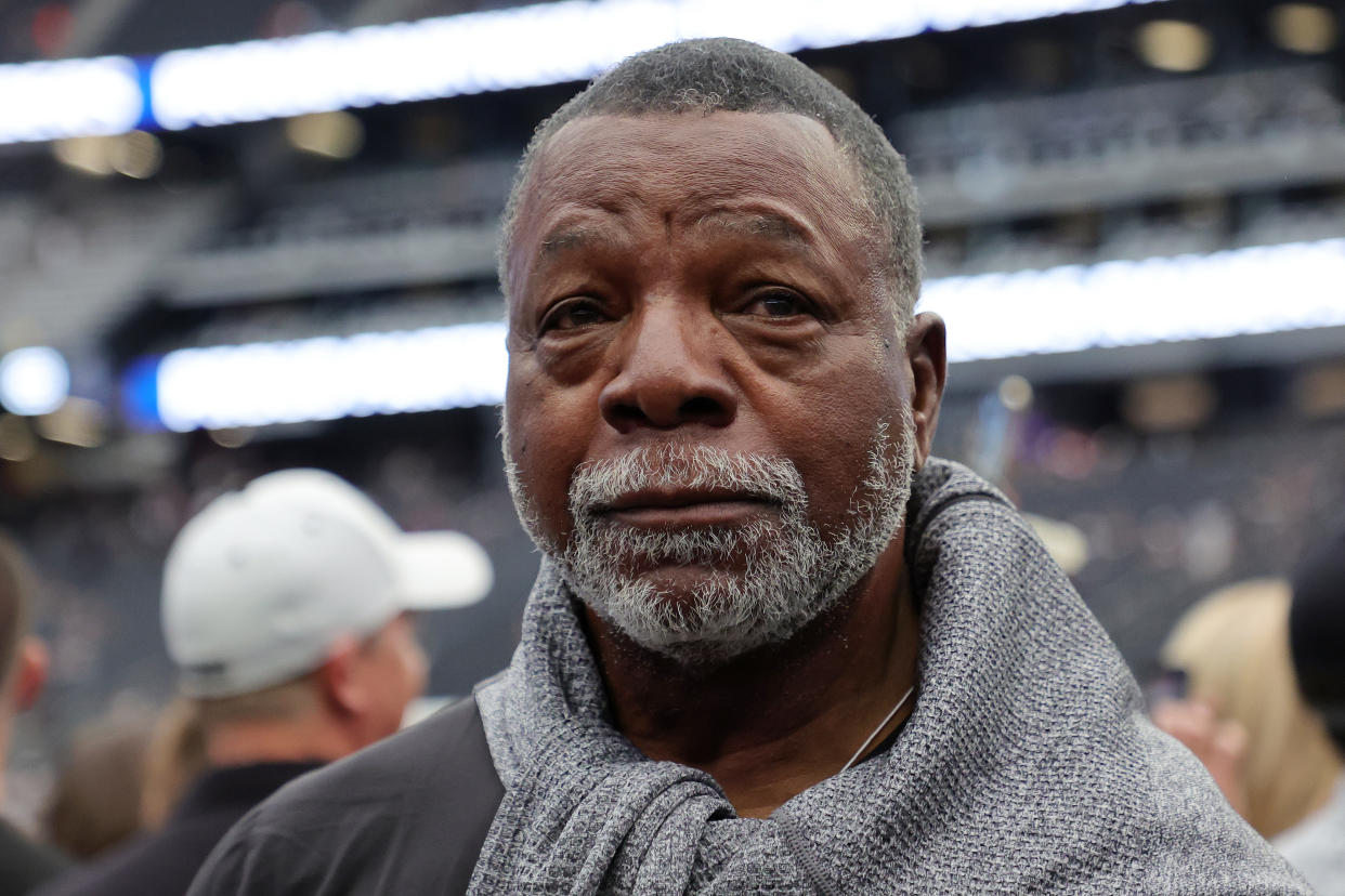 LAS VEGAS, NEVADA - OCTOBER 23: Actor and former Oakland Raiders player Carl Weathers stands on the Las Vegas Raiders sideline before the team's game against the Houston Texans at Allegiant Stadium on October 23, 2022 in Las Vegas, Nevada. (Photo by Ethan Miller/Getty Images)