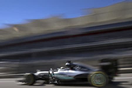 Formula One F1 - U.S. Grand Prix - Circuit of the Americas, Austin, Texas, U.S., 21/10/16. Mercedes' Lewis Hamilton of Britain participates in the first practice session. REUTERS/Adrees Latif