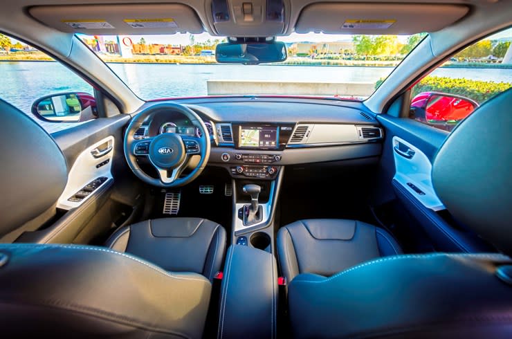 2017 Kia Niro interior photo