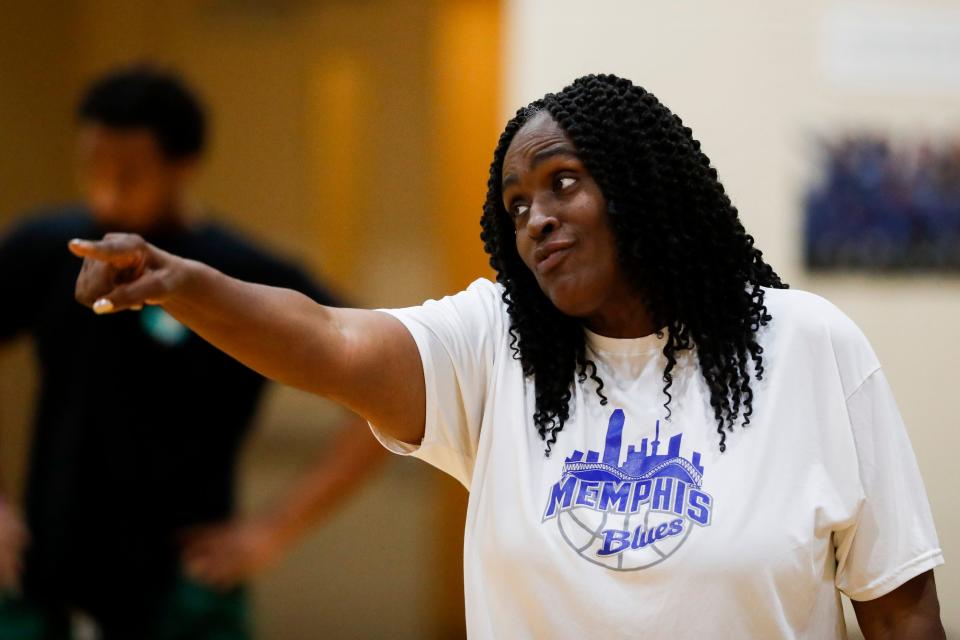 Alondray Rogers points to a player during a practice for Memphis Blues, a semi-pro basketball team Rogers owns, at Penny’s Gym in Memphis, Tenn., on Monday, April 1, 2024. The team offers a chance for area basketball players to extend their careers after college with hopes of landing on a professional team whether in the U.S. or abroad.