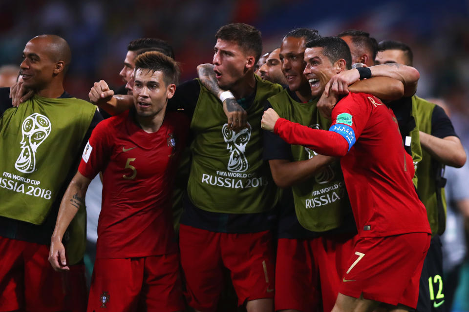 Cristiano Ronaldo und seine Kollegen feiern – doch ein Spieler durfte nicht. (Bild: Getty Images)