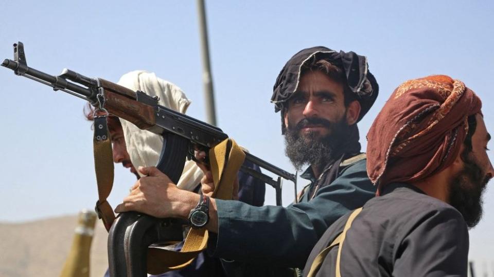 Talibanes en Kabul.