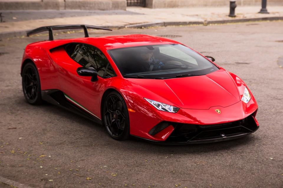 Lamborghini Huracan Performante 10