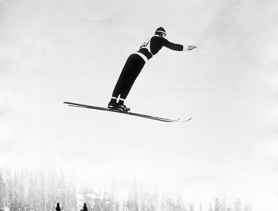 He returned to the Winter Games in 1928, but due to a fall, he finished in 28th place.