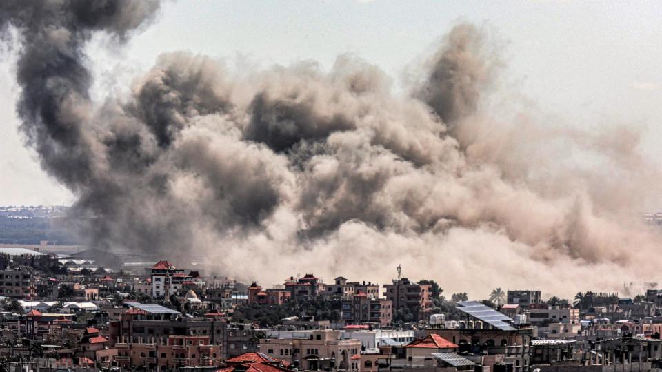 PHOTO: Smoke plumes billow after Israeli bombardment over Rafah in the southern Gaza Strip, Mar. 20, 2024. (Said Khatib/AFP via Getty Images)