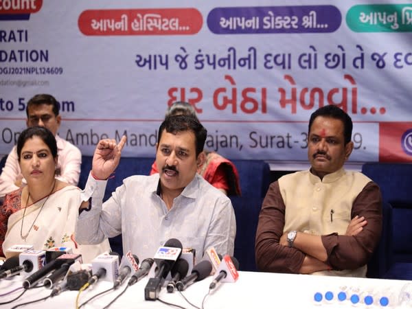 The campaign was kicked off by education minister Jitu Vaghani and Surat Mayor Hemali Boghawala.