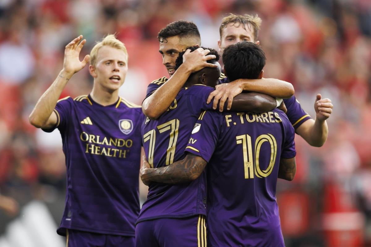 Toronto FC fails to hold early lead against Orlando, suffers fifth consecutive defeat