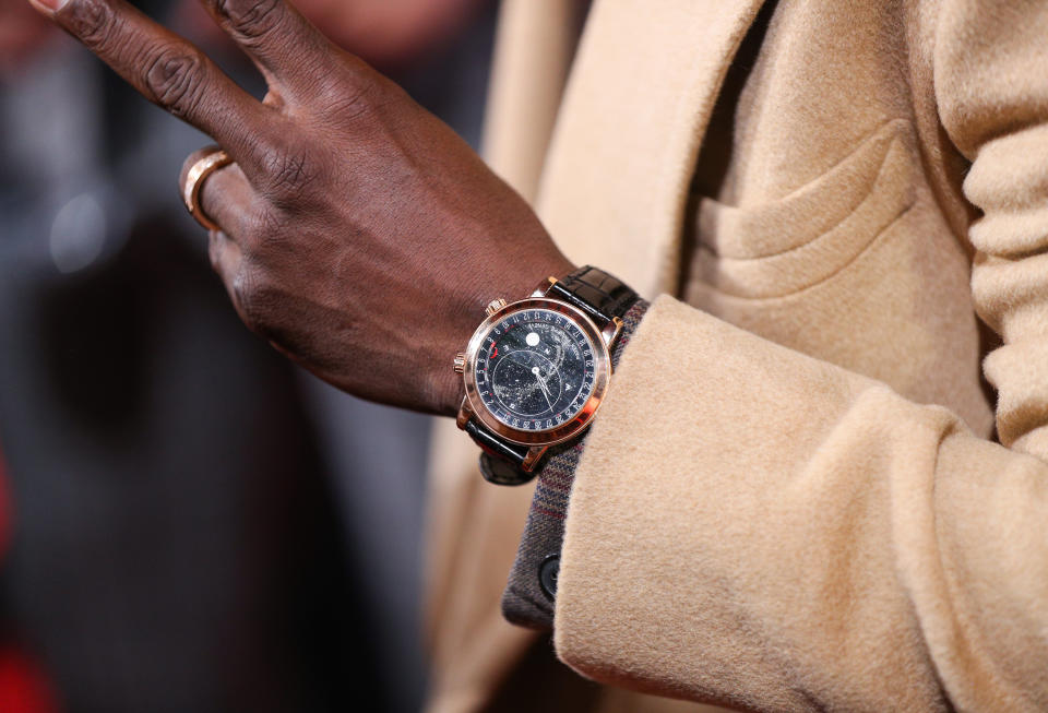 BERLIN, GERMANY - DECEMBER 06:  Kevin Hart, seen wearing a yellow gold Patek Philippe Ref 6102R Celestial watch, arrives at the German premiere of 'Jumanji: Willkommen im Dschungel' at Sony Centre on December 6, 2017 in Berlin, Germany.  (Photo by Brian Dowling/WireImage)