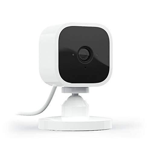 Blink Mini – Compact indoor plug-in smart security camera, Works with Alexa