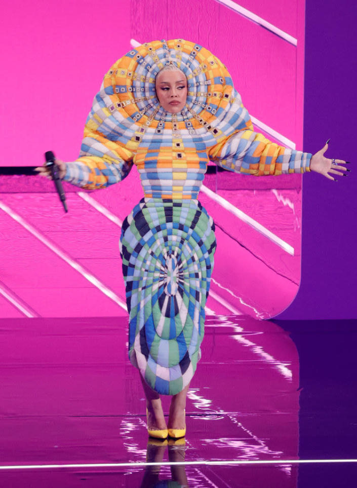 Doja Cat Wore A Chair On Her Head At The VMAs, Plus These Other Wild Looks