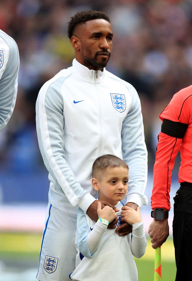 England’s Jermain Defoe with mascot Bradley Lowery At Wembley Stadium