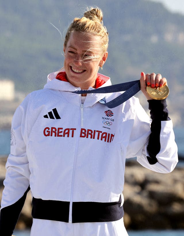 Great Britain’s Ellie Aldridge with her gold medal 