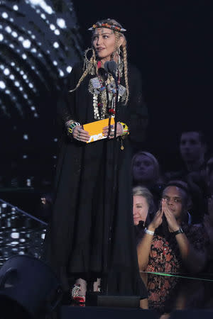 2018 MTV Video Music Awards - Show - Radio City Music Hall, New York, U.S., August 20, 2018 - Madonna speaks during a tribute to the late singer Aretha Franklin. REUTERS/Lucas Jackson