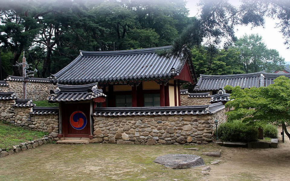 紹修書院 (Photo by최옥석, License: CC BY-SA 4.0, Wikimedia Commons提供)