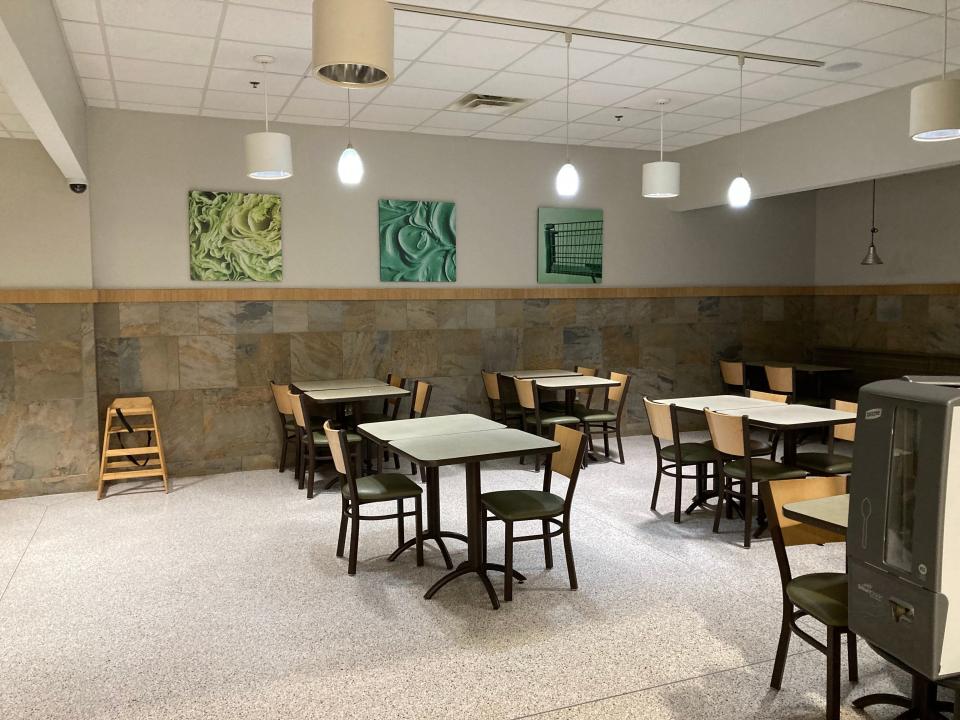 A seating area at Publix in Tennessee