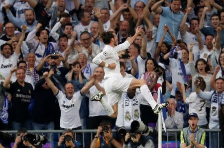 Football Soccer - Real Madrid v Manchester City - UEFA Champions League Semi Final Second Leg - Estadio Santiago Bernabeu, Madrid, Spain - 4/5/16 Real Madrid's Gareth Bale celebrates scoring their first goal Reuters / Juan Medina