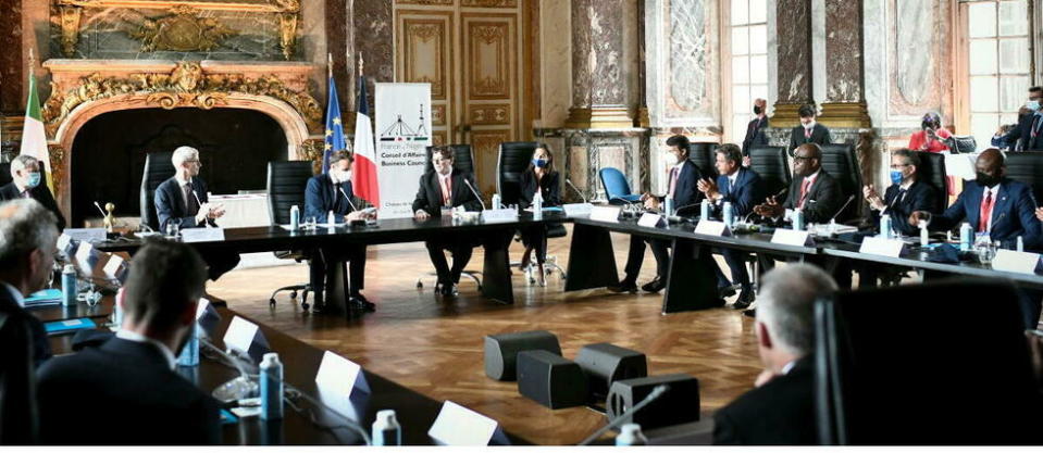 Emmanuel Macron réunit depuis plusieurs années les grands patrons sous les ors du château de Versailles (illustration).  - Credit:STEPHANE DE SAKUTIN / POOL / AFP