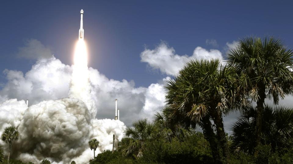 Boeing's Starliner capsule, atop an Atlas V rocket, lifts off from launch pad at Space Launch Complex 41 Wednesday, June 5, 2024, in Cape Canaveral, Fla. NASA astronauts Butch Wilmore and Suni Williams are headed to the International Space Station. (AP Photo/Chris O'Meara)