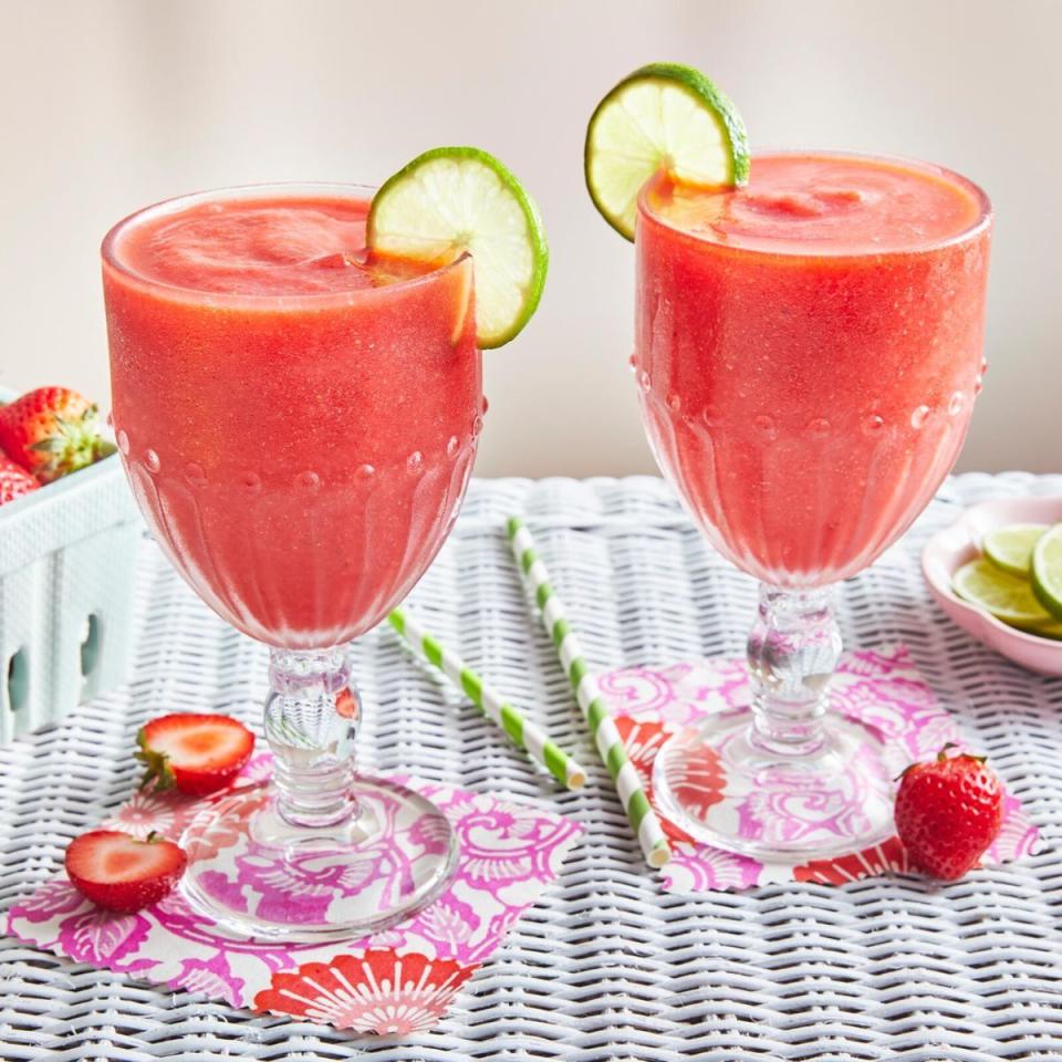 easter cocktails strawberry daiquiri