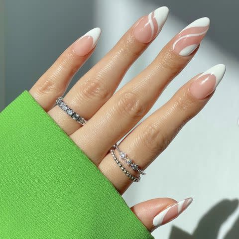 <p><a href="https://www.instagram.com/p/Cft0tp6rklY/?img_index=1" data-component="link" data-source="inlineLink" data-type="externalLink" data-ordinal="1">@disseynails</a></p> White Hot