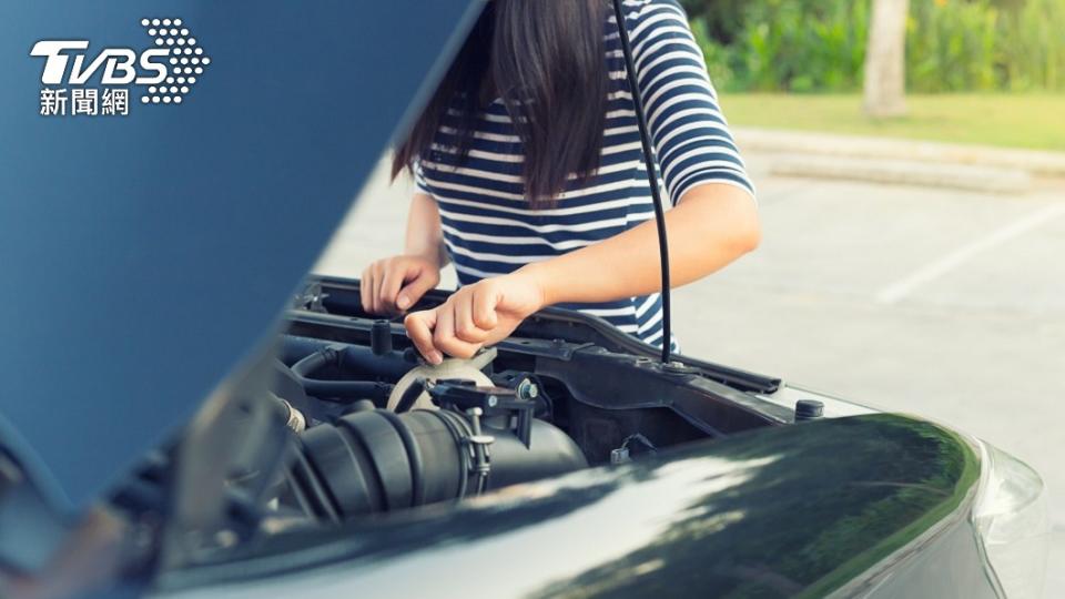 美國一名女子日前度假1週回家後檢查愛車。（示意圖／shutterstock達志影像）