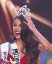 <p>Comme toutes les autres Miss, Catriona Elisa Gray est particulièrement engagée. Lors de la cérémonie, la belle a parlé de son investissement auprès d’une ONG faisant de la prévention du sida dans les favellas de Manille. Crédit photo : Instagram / Miss Universe </p>