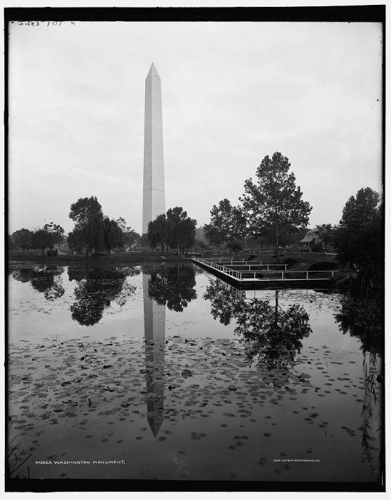 Washington Monument, 1900 (LOC)